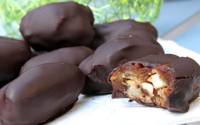 Fylte dadler med sjokoladetrekk