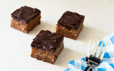 Karamellkake med sjokoladetopp