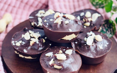 Peanøttkaramellfylte sjokolademuffins