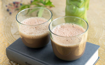 Varm kakao med lucumapulver og ingefær